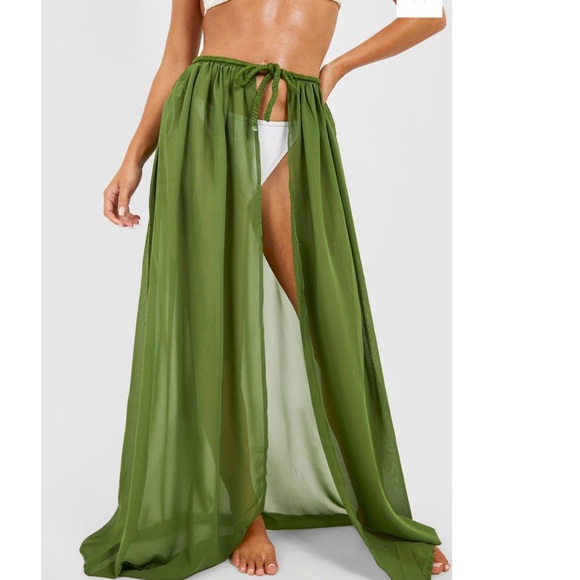 Green Beach Sarong - Picture 4 of 6